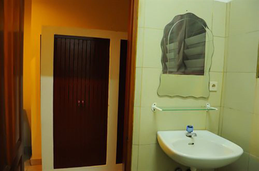 Jesens Inn I 꾸따 외부 사진